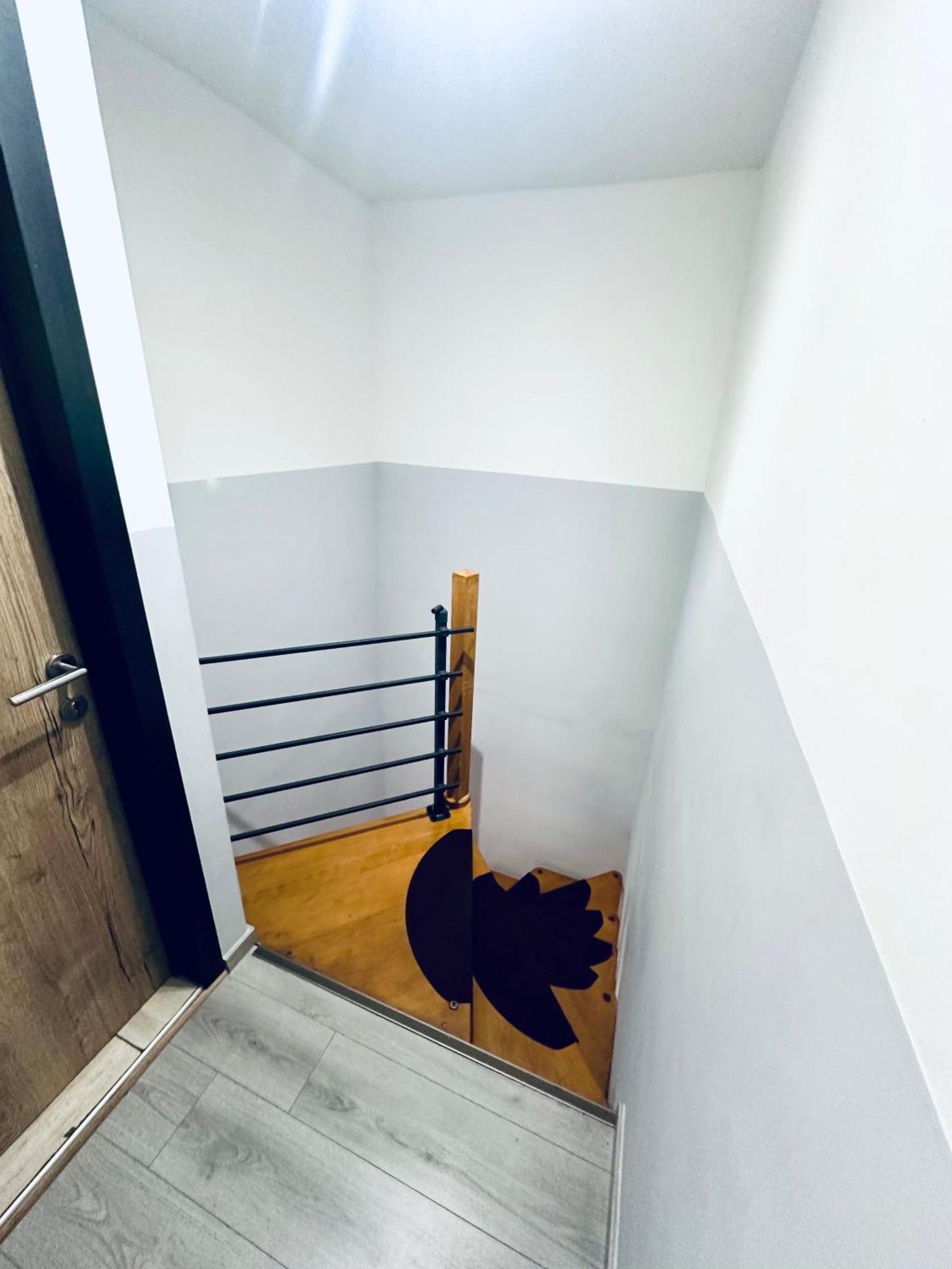 Chambre Et Sdd Privees Dans Une Maison Partagee Avec Des Residents Mons Bagian luar foto